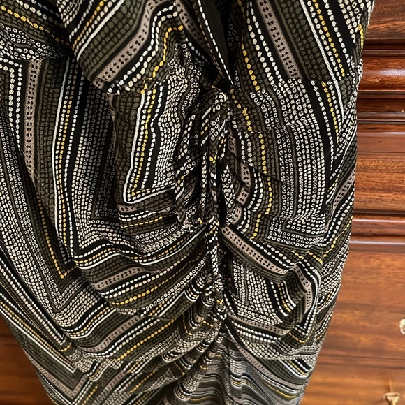 WHBM dress. Rouched detail in front. V-neck wrap with snap - Picture 6 of 9